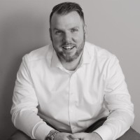 Daniel Curry Email & Phone Number