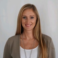 Iris Stocker Email