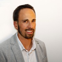 Áron Tóth Email
