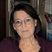 Vicki Hunt Email & Phone Number