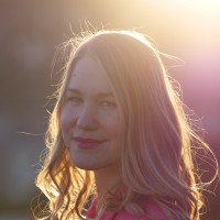 Barbara Csík Email