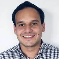 Daniel Girón Email