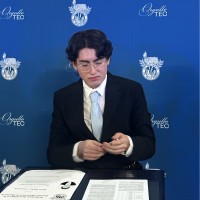 Raúl Ambríz Contreras Email