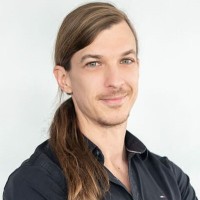 Thomas Urbanitsch Email