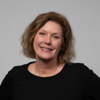 Merge Healthcare Employee Julie Pekarek's profile photo