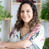 Ana Manuella F. Gomes Email