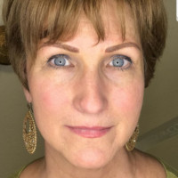 Mask-Off Co Employee Dee Roberts's profile photo