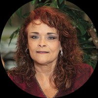 P & L Financial Services Inc. Employee Lisa Clark's profile photo