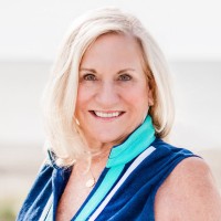 Emerald Isle Realty Employee Emma Singleton's profile photo
