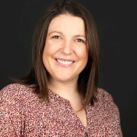 Finlay Brewer Employee July Damamme's profile photo