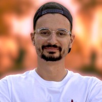 Arnaud R. Email