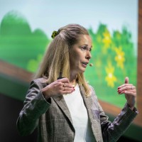 Daphne de Backer Email & Phone Number