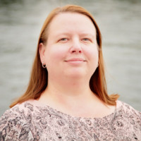 Laura Dianis Email & Phone Number