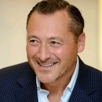 Rezolve AI Employee Dan Wagner's profile photo