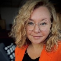 Ulrika Hellström Email