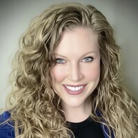 Julia Williams