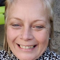 Ineke Woods Email
