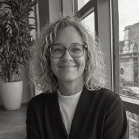 Dogs Inc Employee Leslie Rowe's profile photo