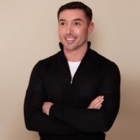 Tatti Lashes Employee Elliot Barton's profile photo