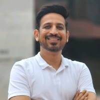 E-mail e número de telefone de Prateek Agarwal