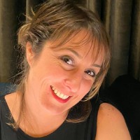 Carmen Cuesta Email