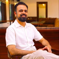 Email e telefono di Karan Arora