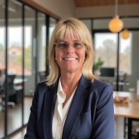 DEUFOL North America Employee Lisa Nichols's profile photo