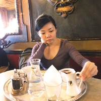 Susan Lee Email