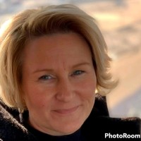Ellie de Ridder Email