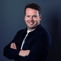 Erik Kobes Email