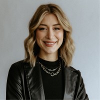 Organic Headshots Employee Ciarra O'Reilly's profile photo