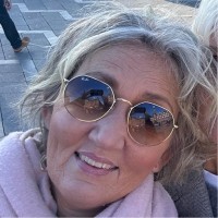 Tina Holmgaard Email