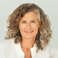 Stephanie Figeira Email & Phone Number