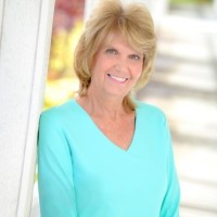 RE/MAX Crown Realty Employee Cheryl Goff's profile photo