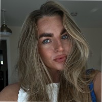 Chloé Watt Email