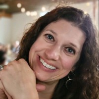 Banana Republic Employee Deena Dooley's profile photo