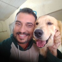 Pet Shop Employee Alex Barreto's profile photo