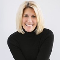 Glen Oaks Escrow Employee Lynda Overton's profile photo