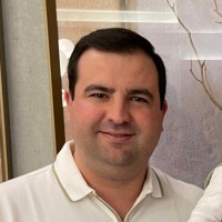 Tiago Botazzari Email