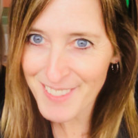 Elizabeth New Email & Phone Number