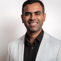 Momentum Employee Moiz Virani's profile photo