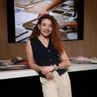 Stefany Morón Email