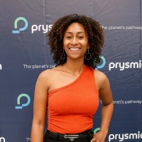 Grapho RH Employee Ariane Leandra's profile photo