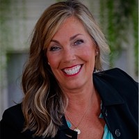 Amway Employee Deb Keller's profile photo