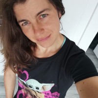 Lenka Hubáčková Email