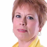 Julia McGraw Email & Phone Number