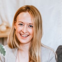 Katrin Komar Email