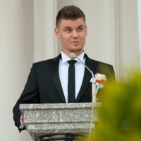 Piotr Wielgat Email