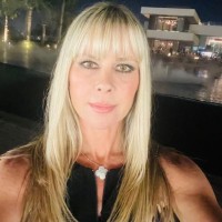 The Fragrance Group Employee Tara Roux's profile photo