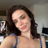 AMN Healthcare Employee Julia Holmes's profile photo